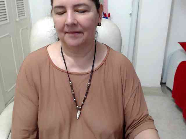 leonela-68
