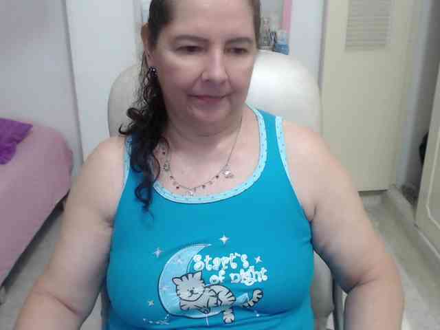leonela-68 webcam
