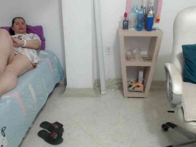leonela-68 webcam