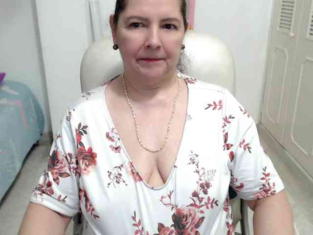 leonela-68 webcam