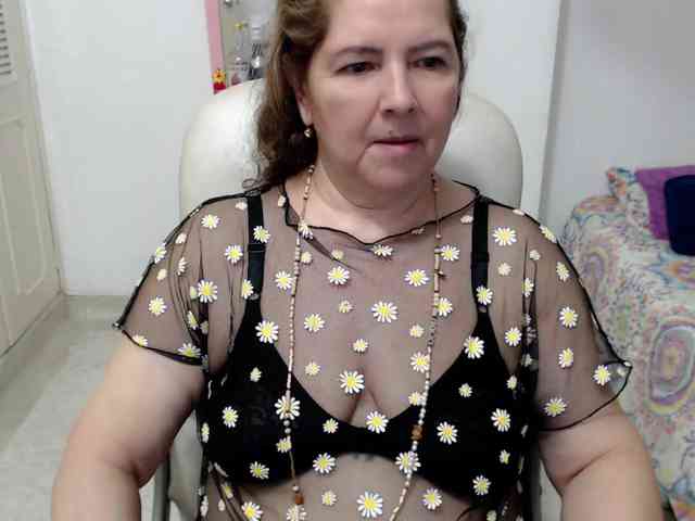 leonela-68
