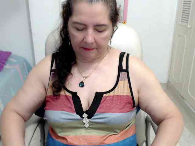 leonela-68 webcam