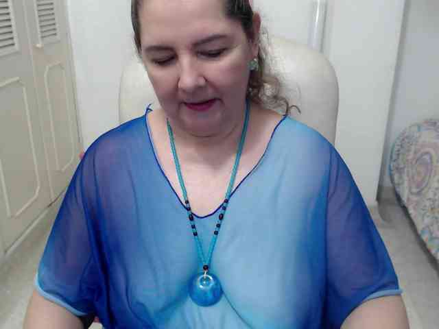 leonela-68 webcam