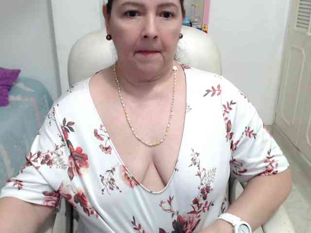 leonela-68 webcam