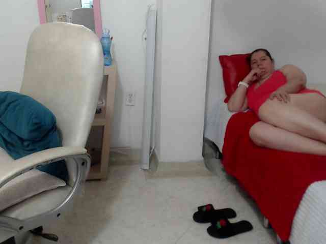 leonela-68 webcam