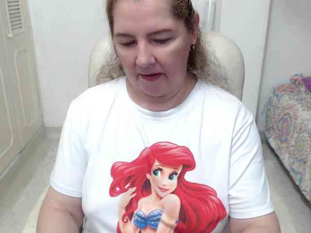 leonela-68 webcam