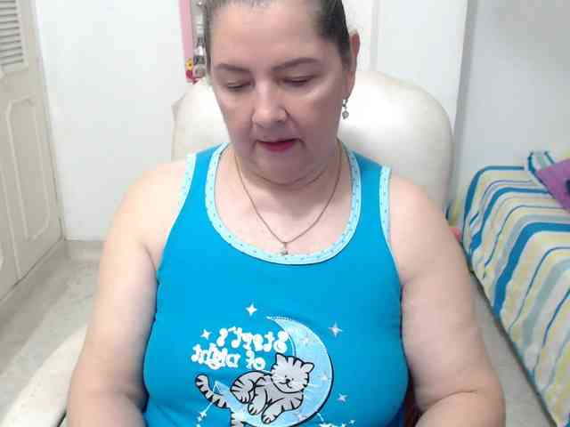 leonela-68 webcam