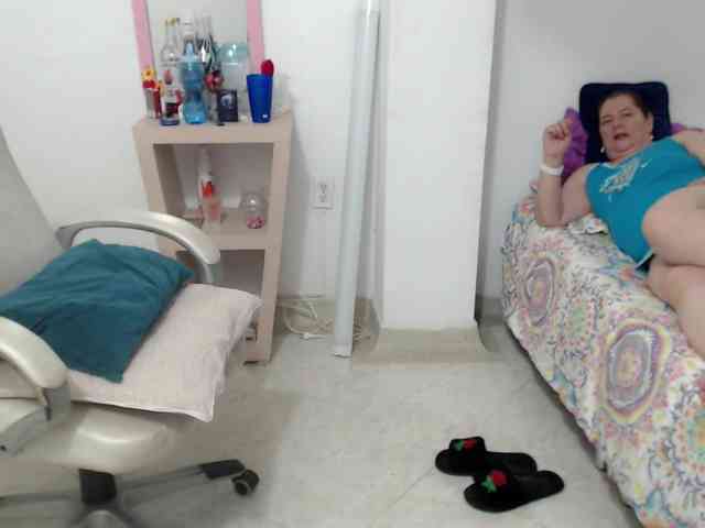 leonela-68 webcam