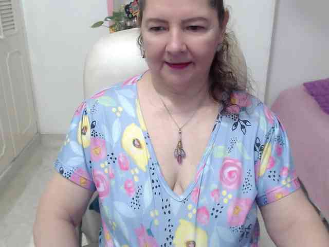 leonela-68 webcam