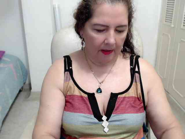 leonela-68