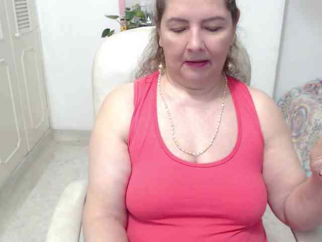 leonela-68 webcam