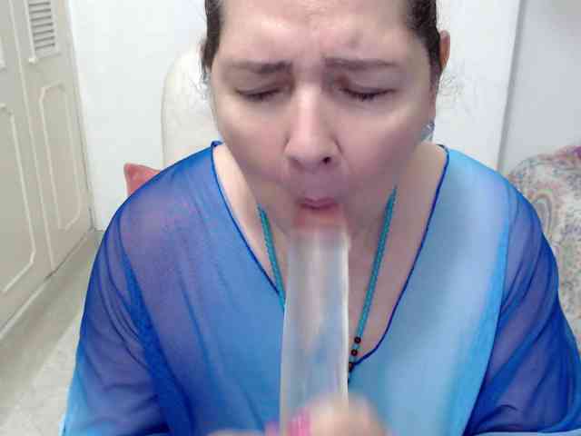 leonela-68 webcam
