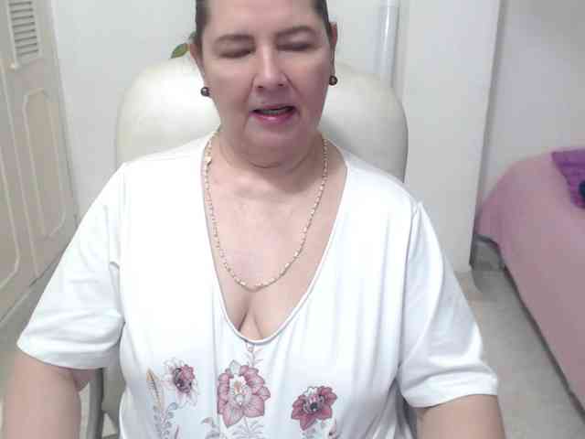 leonela-68 webcam