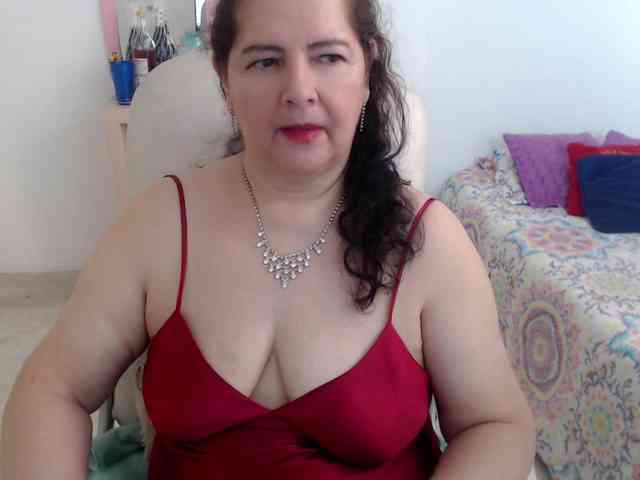 leonela-68