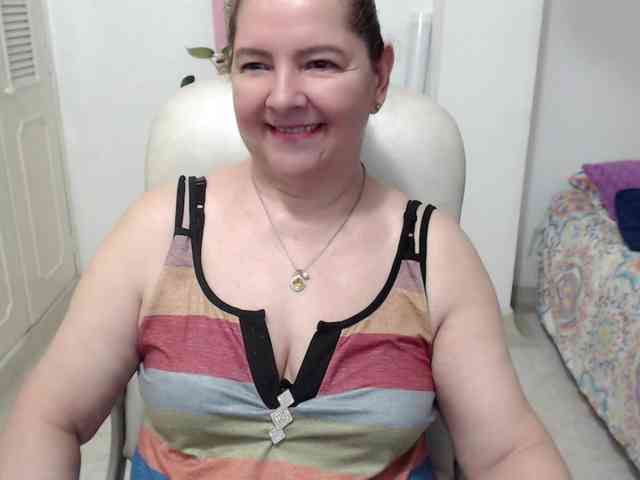 leonela-68 webcam