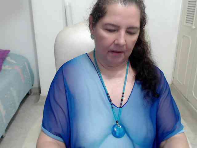 leonela-68 webcam