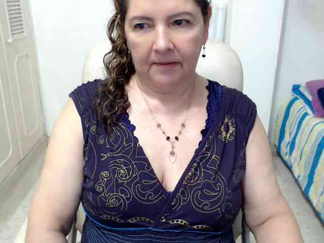leonela-68