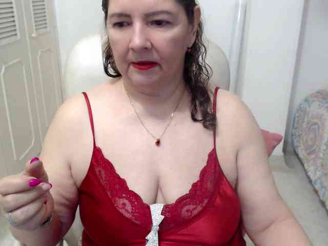 leonela-68