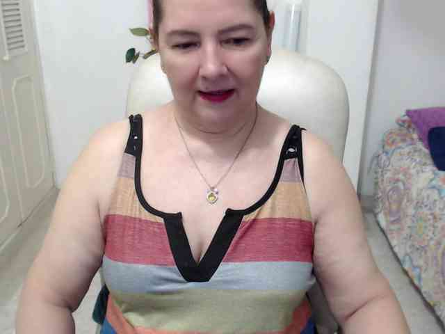 leonela-68 webcam