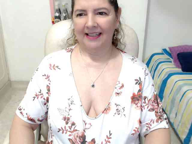 leonela-68