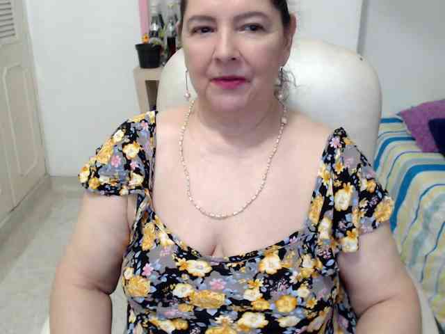 leonela-68