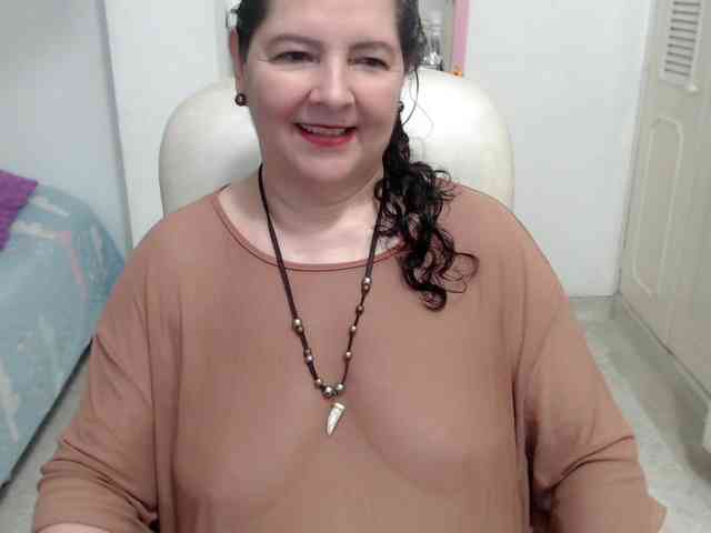 leonela-68 webcam