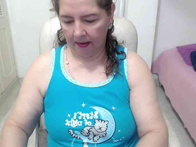 leonela-68 webcam