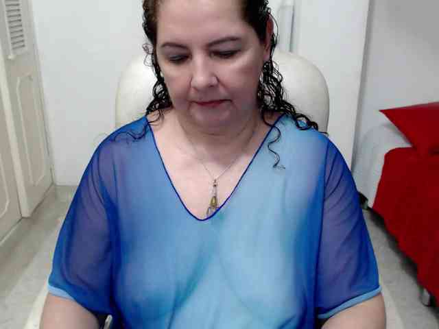 leonela-68 webcam