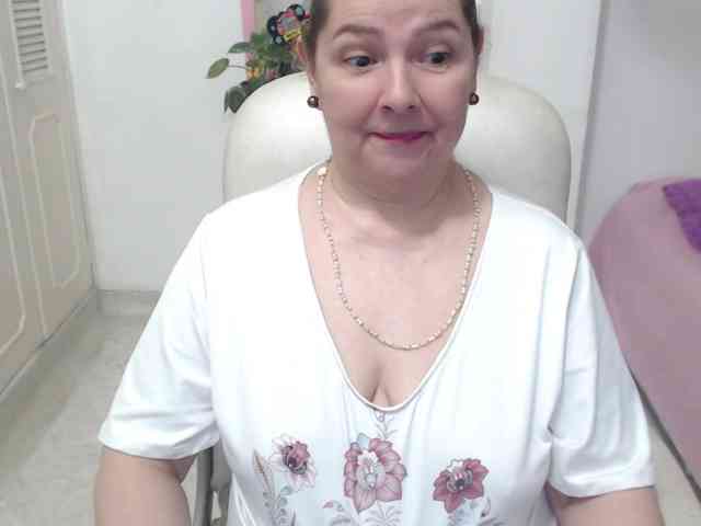 leonela-68 webcam