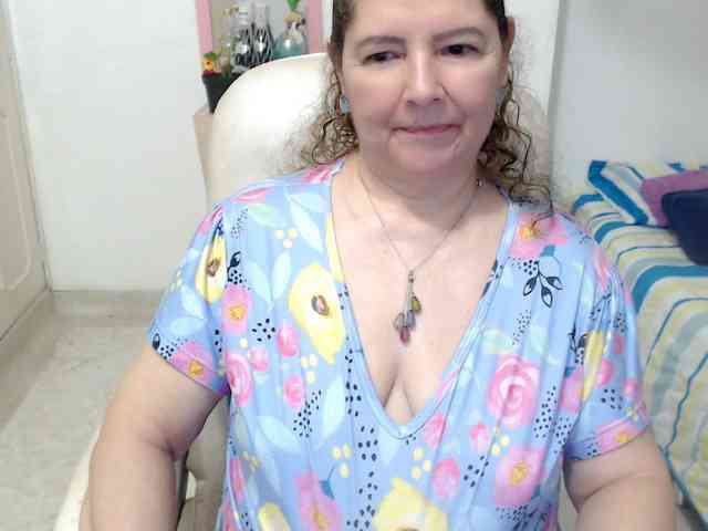 leonela-68