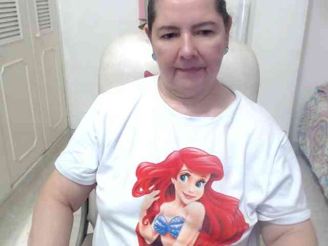 leonela-68 webcam