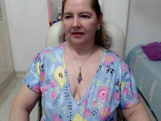 leonela-68