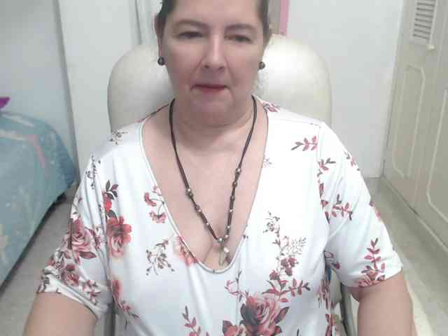 leonela-68 webcam