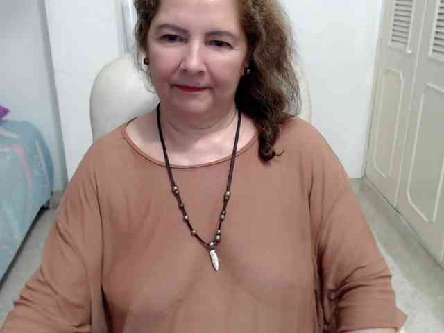 leonela-68