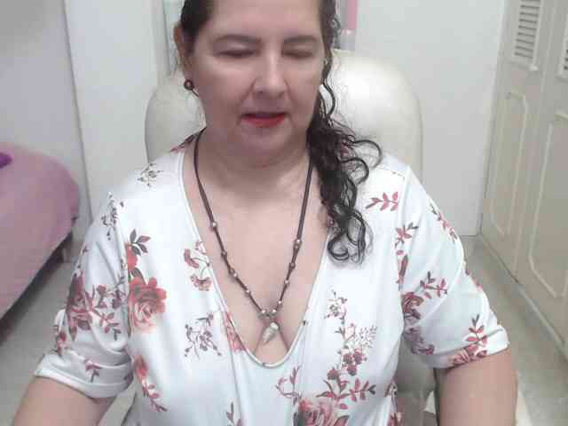 leonela-68 webcam
