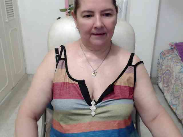 leonela-68 webcam