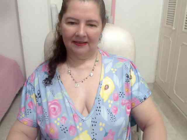 leonela-68 webcam