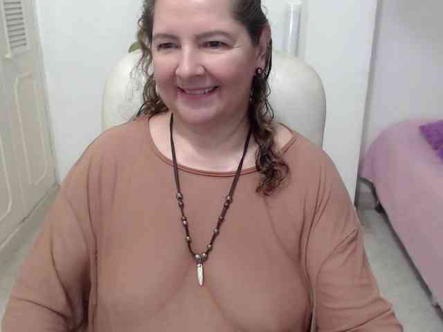 leonela-68 webcam