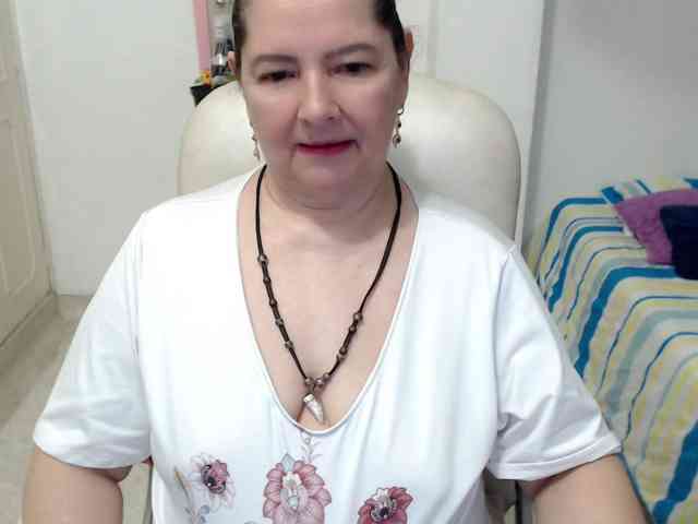 leonela-68