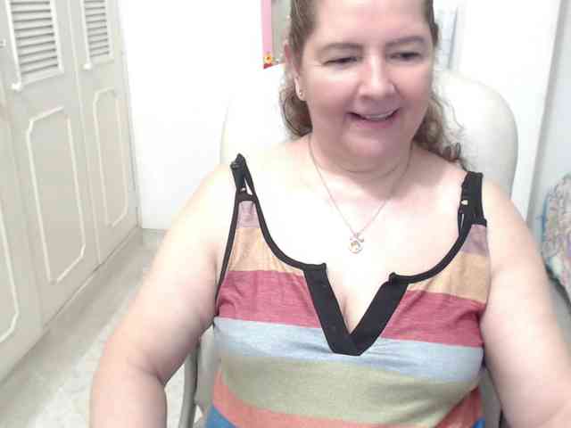 leonela-68 webcam