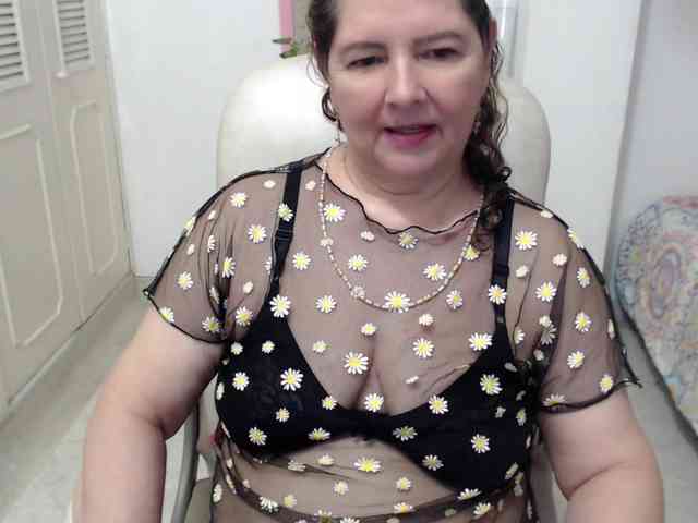 leonela-68 webcam