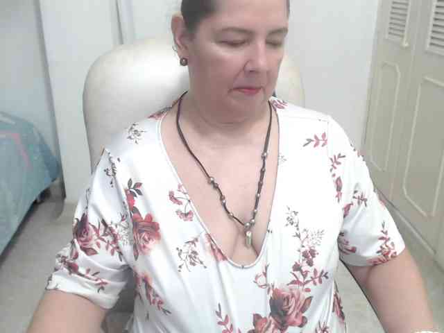 Model: leonela-68