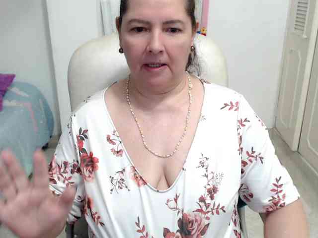 leonela-68
