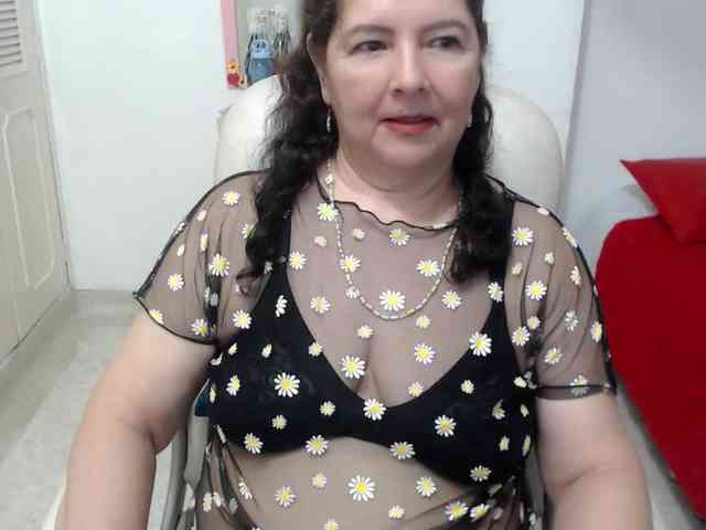 leonela-68 webcam