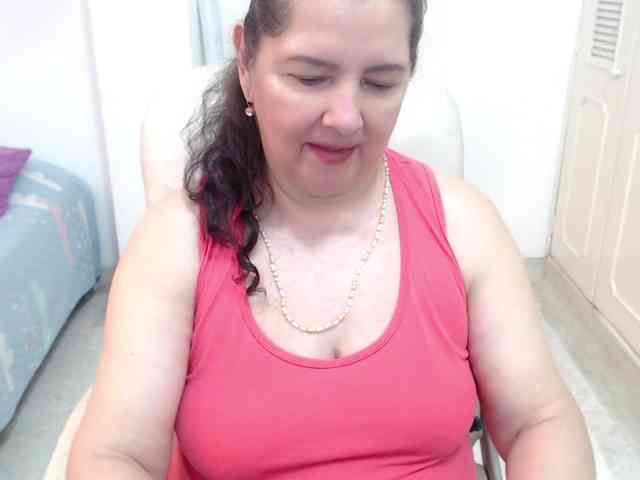 leonela-68 webcam