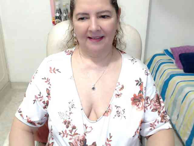 leonela-68