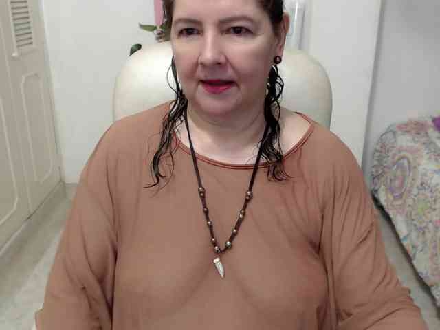 leonela-68 webcam