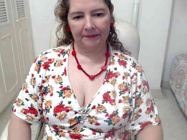 leonela-68
