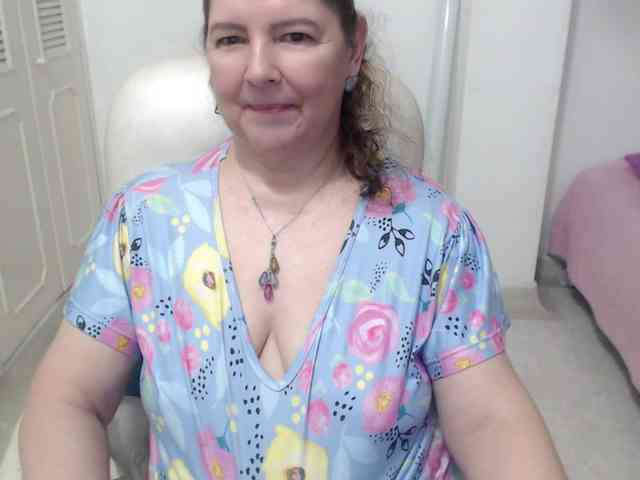 leonela-68 webcam