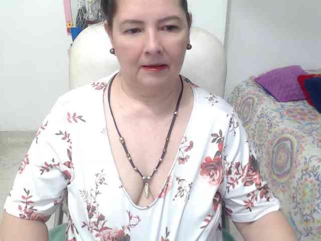 leonela-68